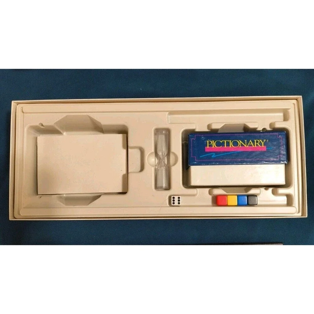 1993 90s Edition Pictionary Classic Board Game Of Quick Draw - Complete